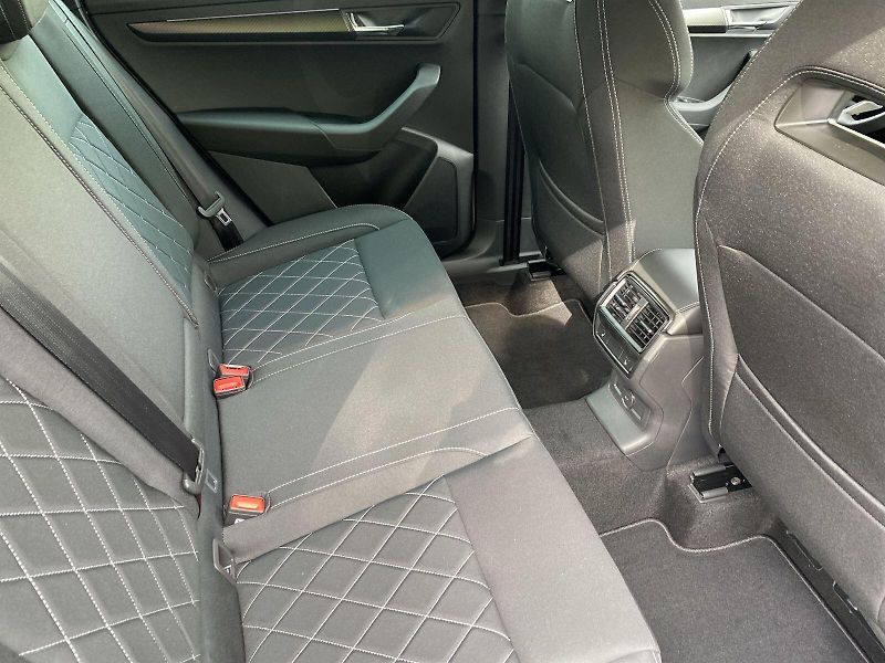 Škoda Karoq (2026) 2.0 TDI 4x4 DSG SportLine - fotka 12 z 38