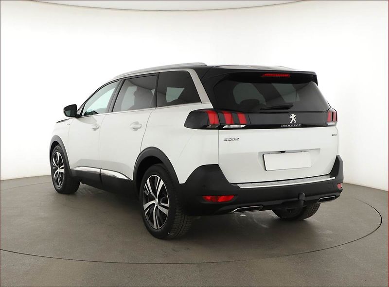Peugeot 5008 (2019) GT Line 1.5 BlueHDi, 7 míst - fotka 4 z 17