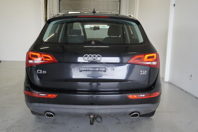 Audi Q5 VAN 3,0 TDI QUATTRO AUT. - fotka 6 z 28
