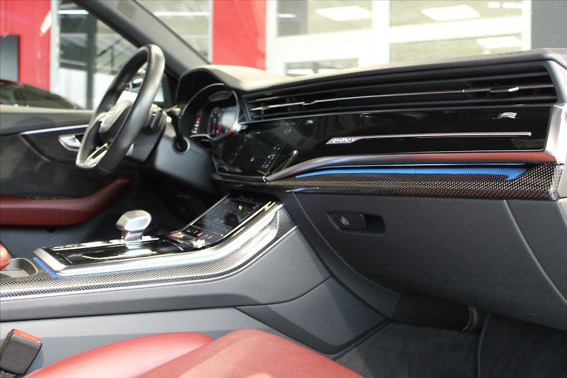 Audi SQ8 V8 320 kW quattro ACC/B&O/Matr - fotka 25 z 30