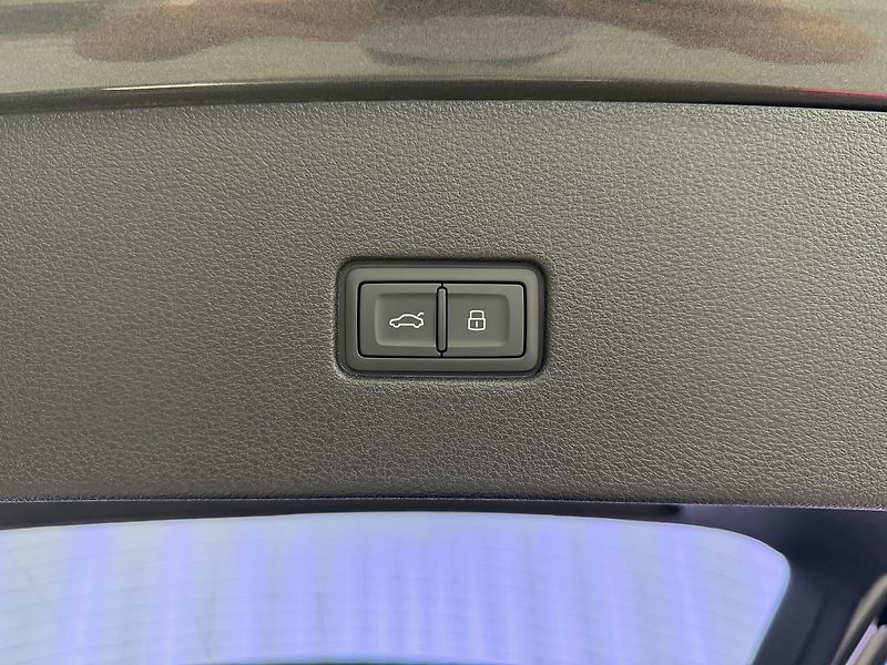 Audi Q8 50TDI QUATTRO S-LINE, WEBASTO, - fotka 36 z 38
