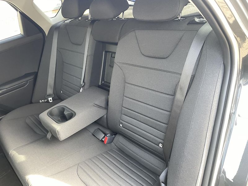 Kia K4 (2026) 1.6T-GDi  EXCLUSIVE 7DCT - fotka 22 z 25