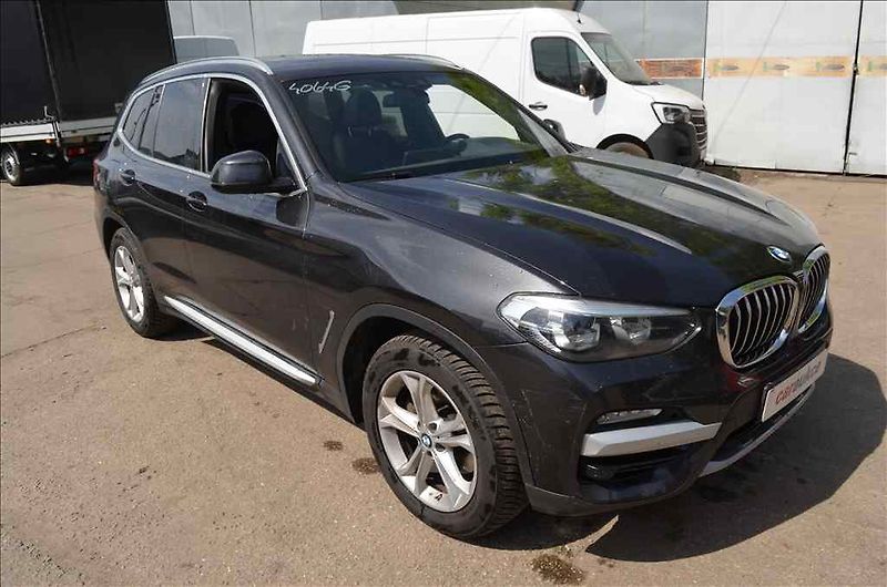BMW X3 (2019) XDRIVE 30I - fotka 3 z 21