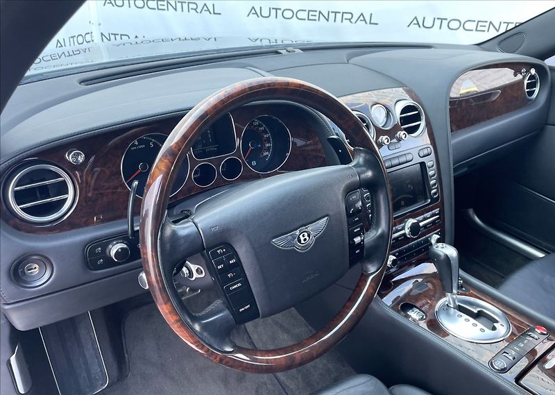 Bentley Continental Flying Spur 6,0 L,412kW,W12,DOHC 48V,Twin- - fotka 15 z 30