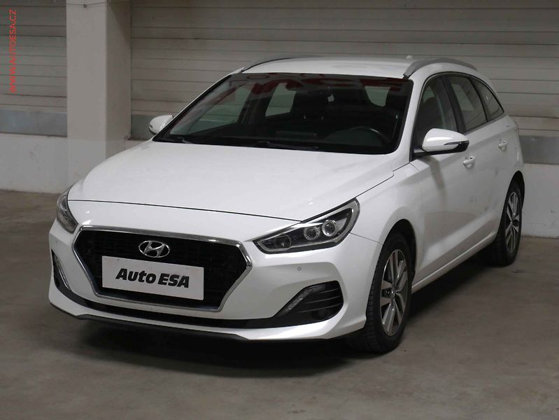 Hyundai i30 (2020) 1.6 CRDi, ČR, Style, navi - fotka 3 z 19