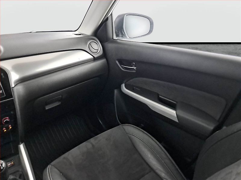 Suzuki Vitara (2018) 1.6 VVT, 4X4, Kůže, Navi - fotka 8 z 22