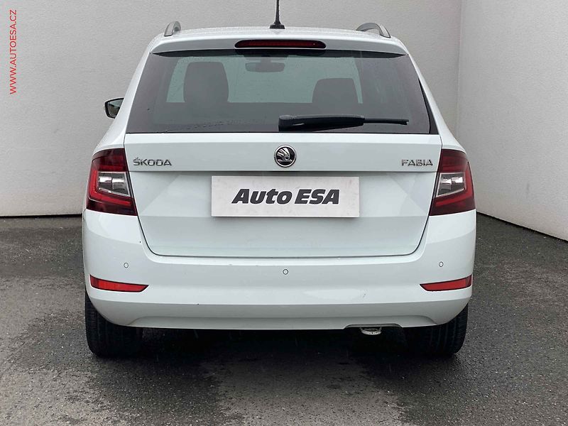 Škoda Fabia (2019) 1.0 TSi, Soleil, navi, +ALU - fotka 5 z 20