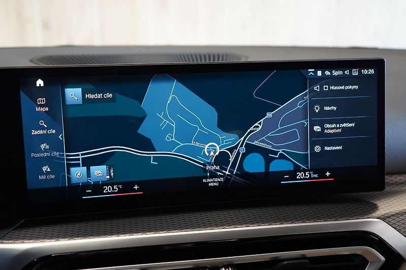 BMW Řada 3 330d xDrive Touring, Pano, HUD - fotka 27 z 42