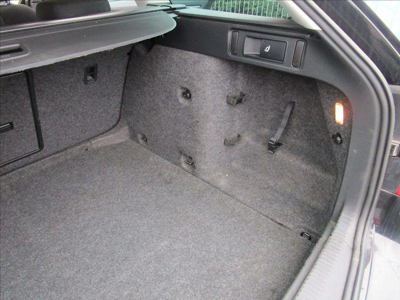 Škoda Octavia Combi 2.0TDi DSG, Scout - fotka 37 z 41