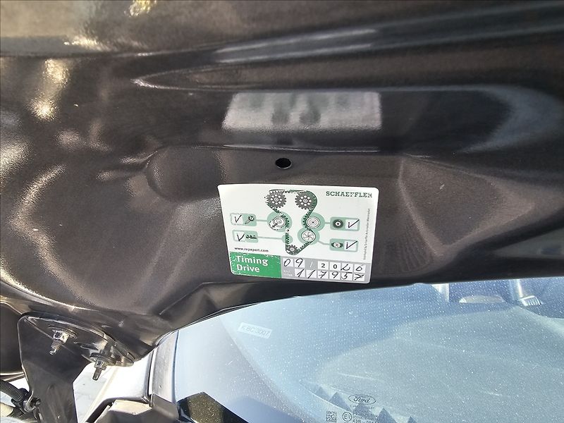 Ford Kuga 2,0 TDCi 110KW STLine KŮŽE NAV - fotka 42 z 44