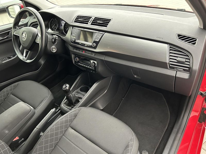 Škoda Fabia 1.0 TSI Style - fotka 24 z 26