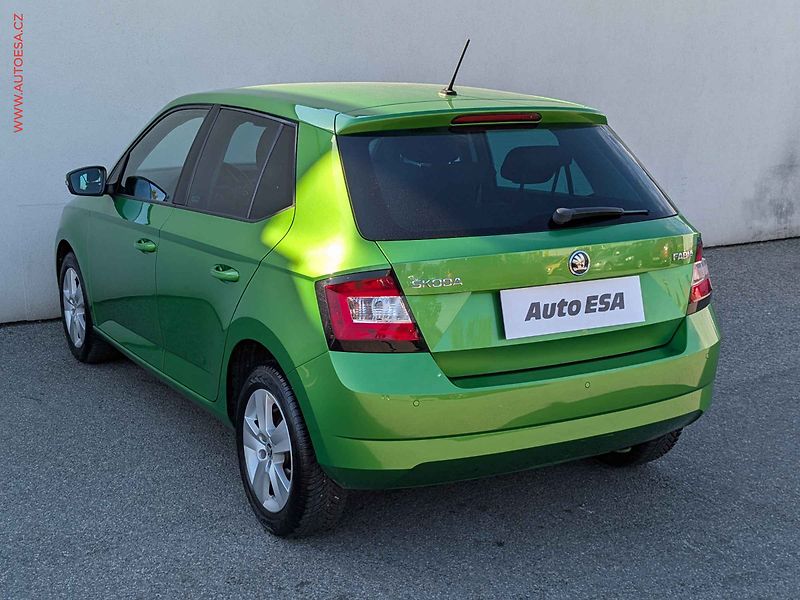 Škoda Fabia (2016) 1.2 TSi, 2.maj,ČR, Style - fotka 6 z 15
