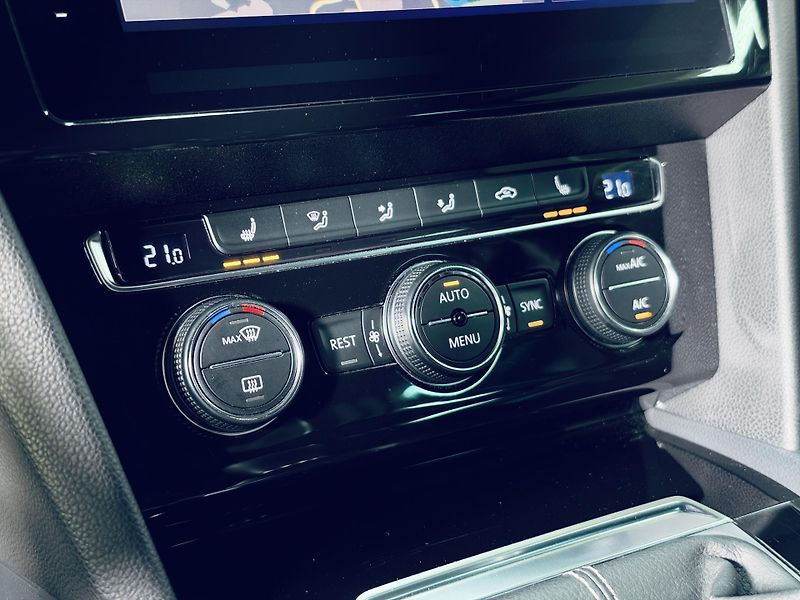 Volkswagen Passat (2019) 2.0TDI*R-LINE*CZ*LED*1.MAJ* - fotka 25 z 39