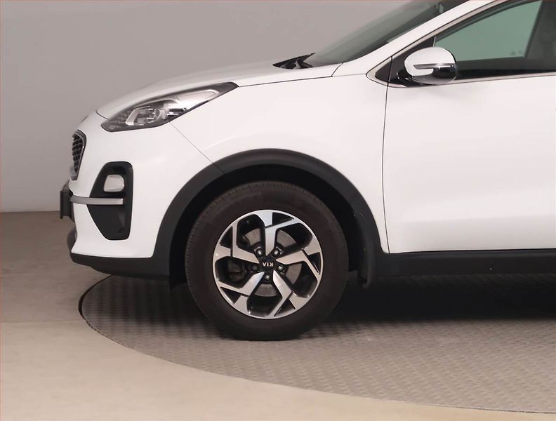 Kia Sportage (2019) 1.6 GDI, ČR,1.maj, Serv.kniha - fotka 15 z 15