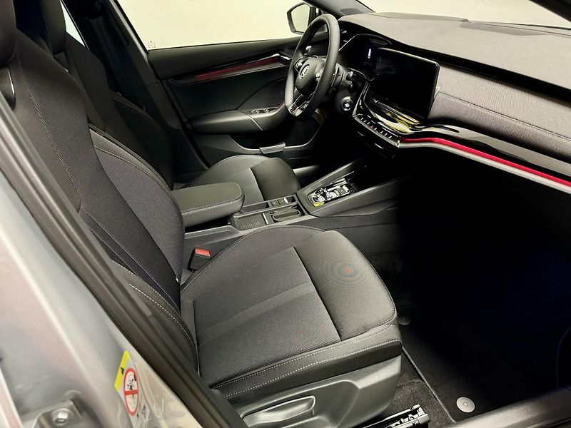 Škoda Octavia (2024) Sportline 2,0 TSI 140kW DSG4x4 - fotka 7 z 11