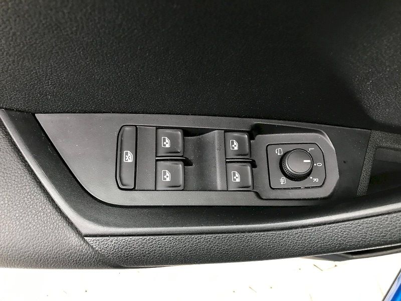Škoda Karoq (2024) SEL TOP TS 110/1.5 M6F - fotka 27 z 28