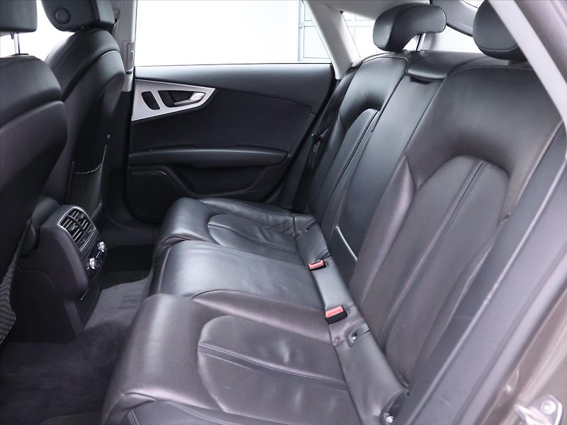 Audi A7 3,0 TDI 180kW quattro S-tronic - fotka 13 z 32