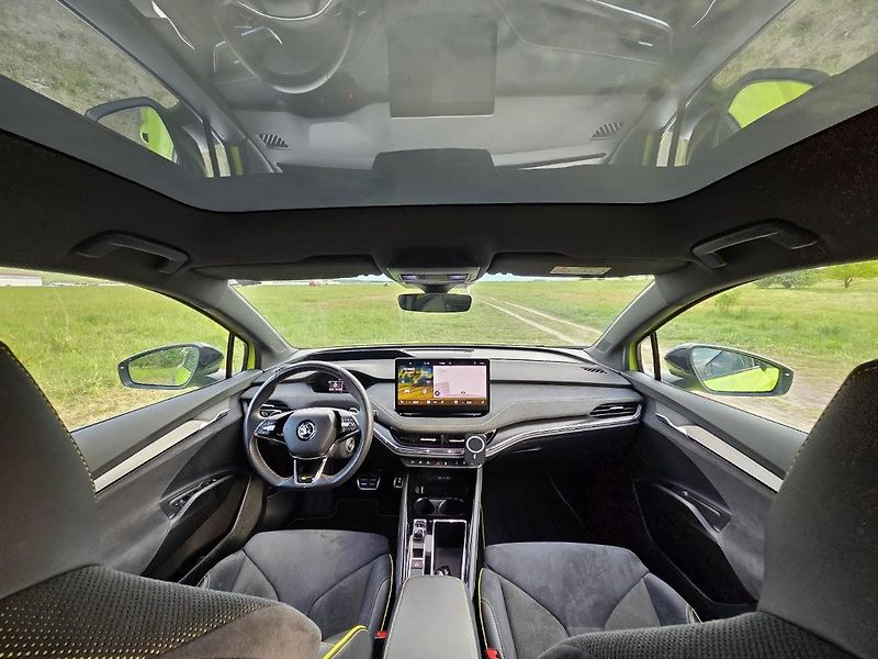 Škoda Enyaq (2022)  RS 80 220kw-4x4-TEPELKO-DPH - fotka 14 z 18