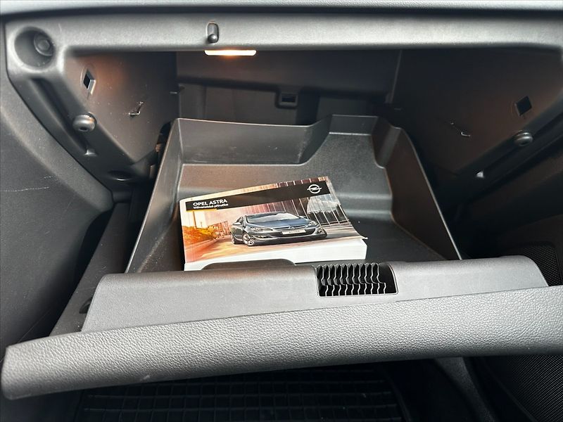 Opel Astra 1,4 103 kW TURBO automat, CZ - fotka 28 z 36