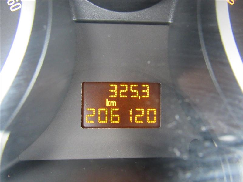 Opel Corsa 1,2 i 59kW - fotka 14 z 26