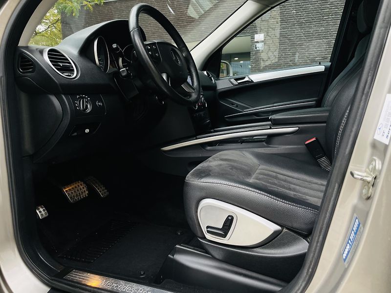 Mercedes-Benz Třídy M 320CDI 165KW 4MATIC TAŽNÉ 3500 - fotka 26 z 42