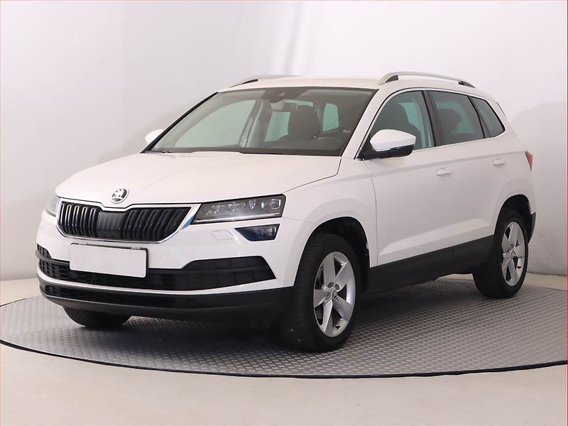 Škoda Karoq (2019) Style 1.5 TSI - fotka 2 z 21