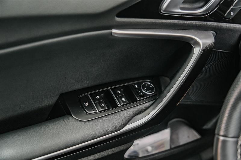 Kia ProCeed 1,5 T-GDi GPF 7DCT  GT LINE PL - fotka 23 z 25
