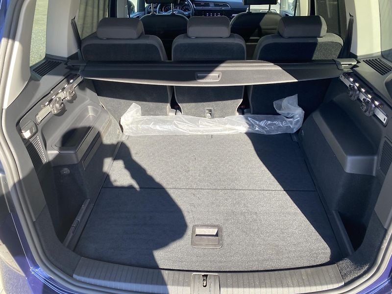 Volkswagen Touran 1.4TSI 110kW- 1xMAJ.-LED- NAVI - fotka 39 z 50