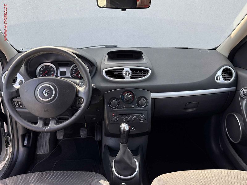 Renault Clio (2007) 1.2i, AC - fotka 8 z 12