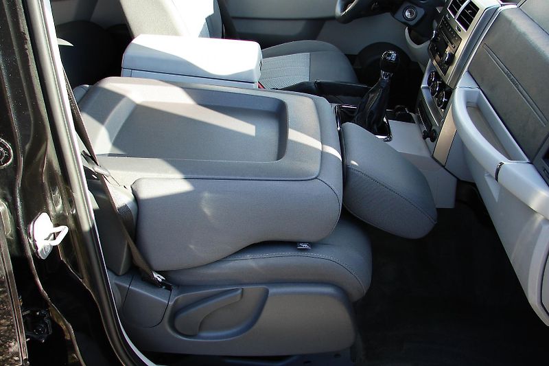 Jeep Cherokee 2.8 CRD 177PS LIMITED KLIMA - fotka 12 z 45