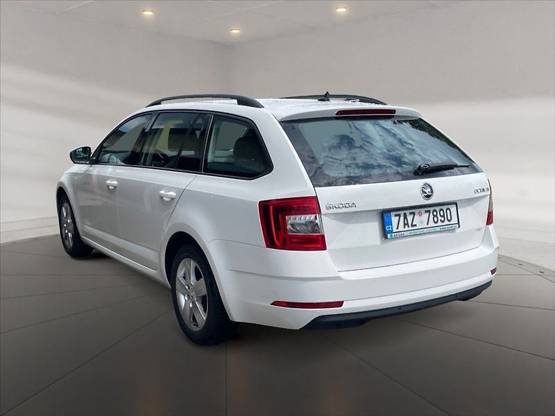 Škoda Octavia 1,5 TSI 110 Ambition - fotka 4 z 11