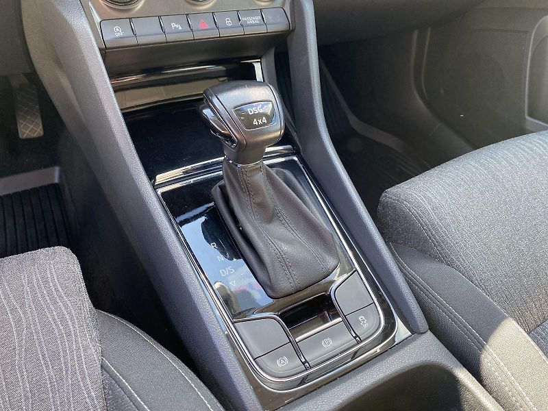 Škoda Karoq (2018) 2.0 TDI 4x4 DSG Style - fotka 27 z 36