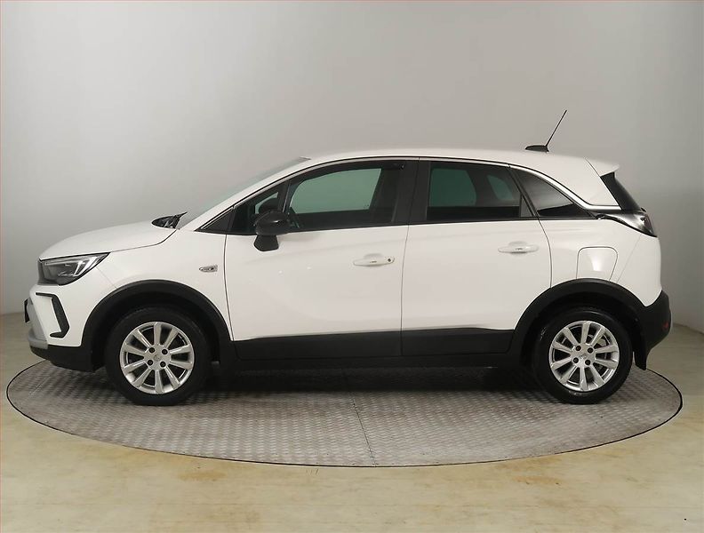 Opel Crossland X (2022) Elite 1.2 Turbo, Serv.kniha - fotka 3 z 21