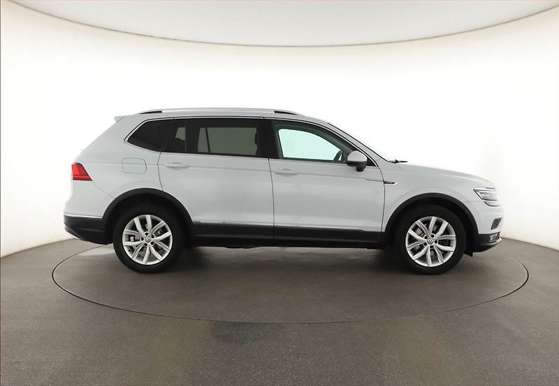 Volkswagen Tiguan Allspace (2018) 2.0 TDI - fotka 6 z 20