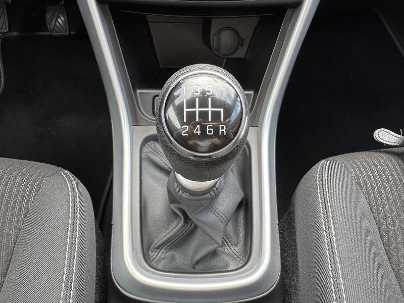 Suzuki SX4 S-Cross (2017) 1.4i BoosterJet LED Kamera - fotka 9 z 49