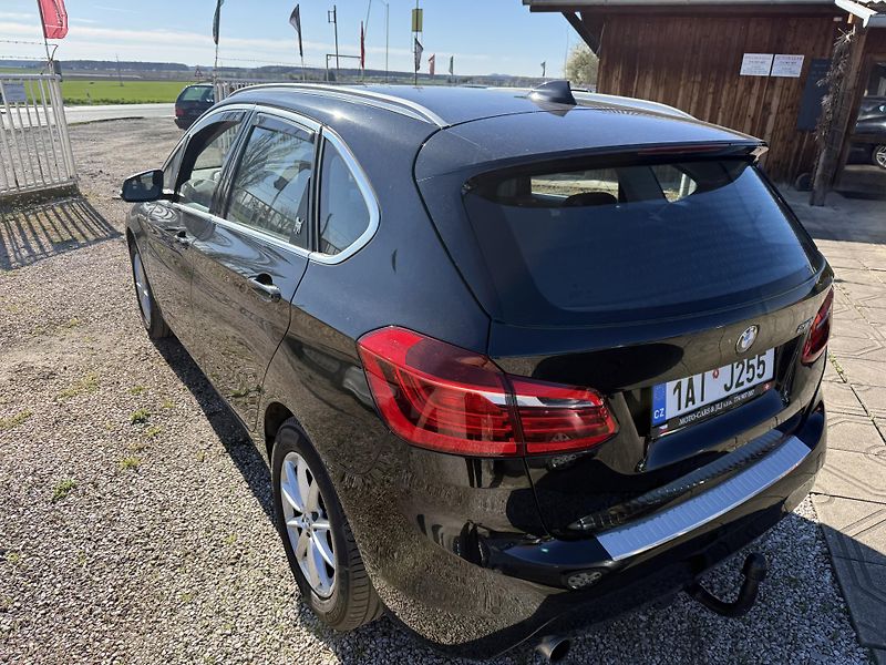 BMW Řada 2 (2015) 1.5 100kw spotřeba 4.9L2 - fotka 21 z 49