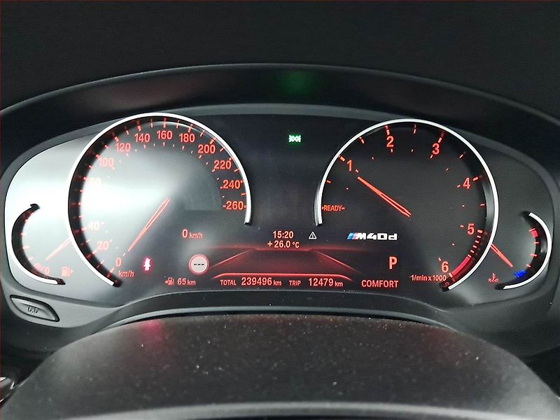 BMW Řada 5 (2017) Luxury Line 520d xDrive, 4X4 - fotka 11 z 28