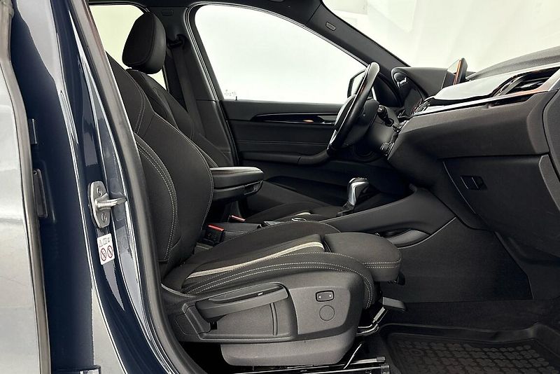 BMW X1 1.8d xDrive - fotka 13 z 23