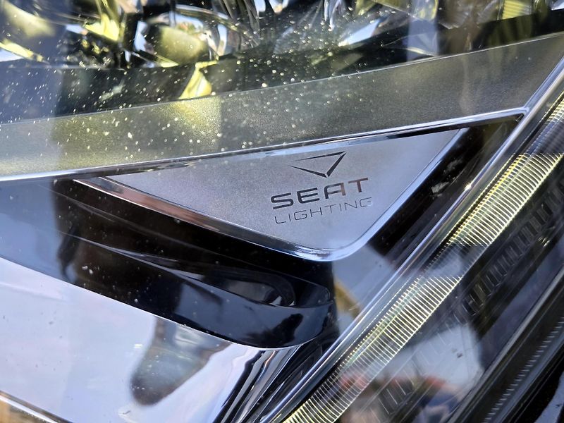 Seat Ateca 1,6TDi STYLE, SERV.KN. 1.maj   - fotka 5 z 49