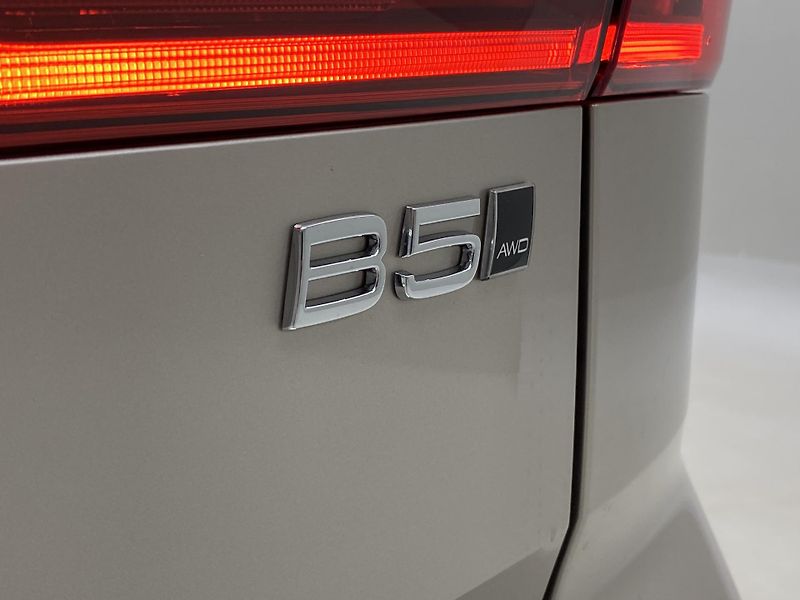 Volvo XC60 B5 AWD BRIGHT ULTRA AUT CZ - fotka 39 z 60
