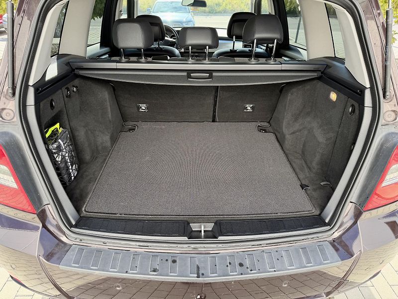 Mercedes-Benz GLK (2011) 220CDI 4Matic 125kW AUTOMAT - fotka 19 z 22