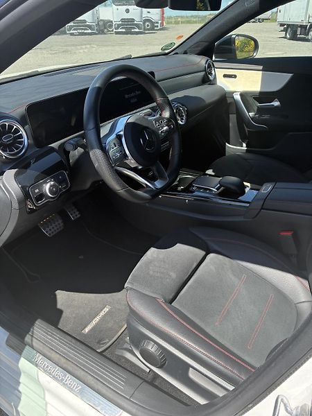 Mercedes-Benz CLA (2023) 200 shooting brake - fotka 13 z 15