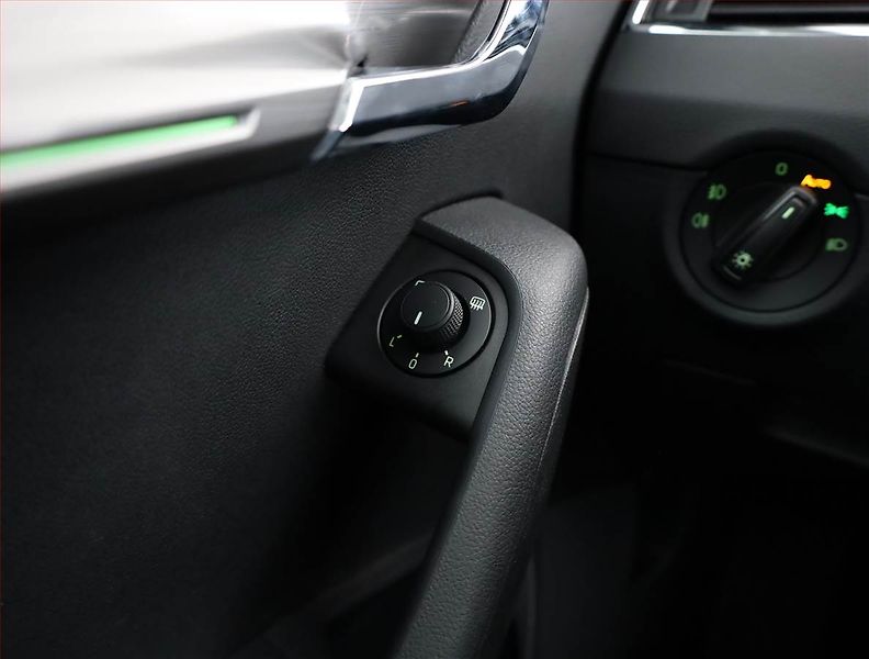 Škoda Octavia (2017) Style 1.8 TSI, Automat - fotka 18 z 21
