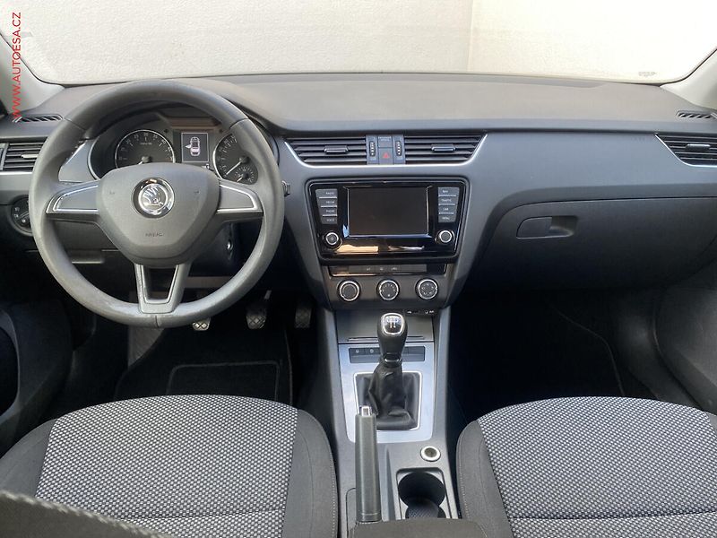 Škoda Octavia (2016) 1.6 TDi, ČR, AC, temp, STK6 - fotka 8 z 17