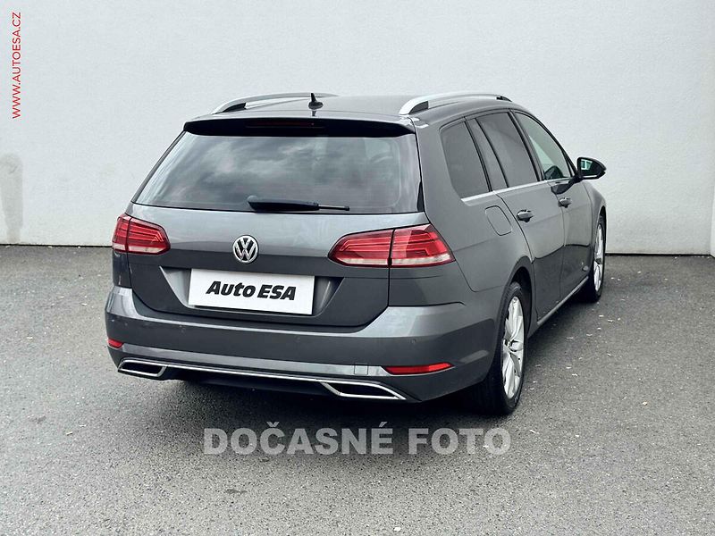 Volkswagen Golf (2018) 1.6TDi, DSG, LED, navi - fotka 4 z 16