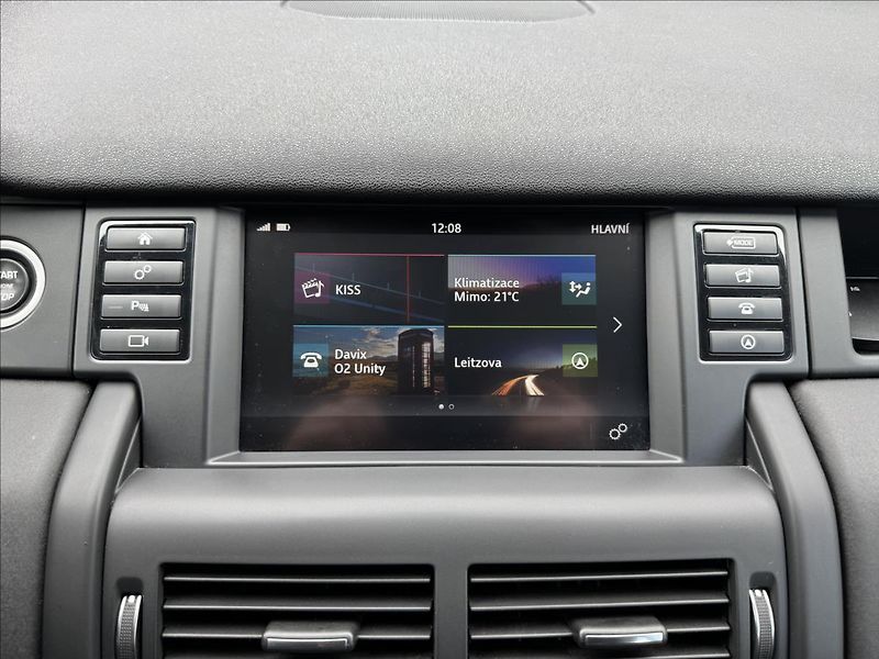 Land Rover Discovery Sport 2,0 TD4 150k Pure AWD AT - fotka 17 z 25