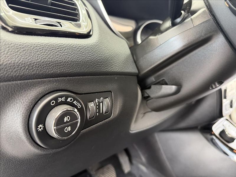 Jeep Compass 2,0 M-Jet 125kW 4x4 DPH Automa - fotka 19 z 34