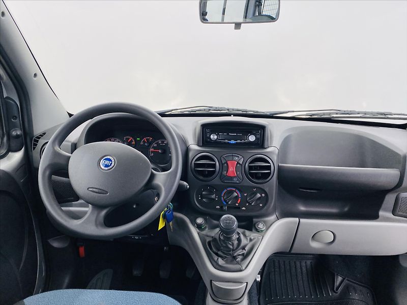 Fiat Dobló 1,4 i 57 kW - fotka 8 z 17