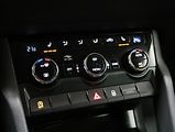 Škoda Karoq 1,5 TSI ČR 1. MAJ NAVI 2x ALU - náhled 29