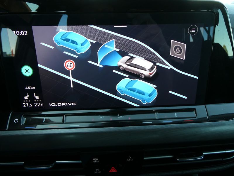 Volkswagen Golf 1,5 TSi 110kW Style,2xkola,DPH - fotka 37 z 47